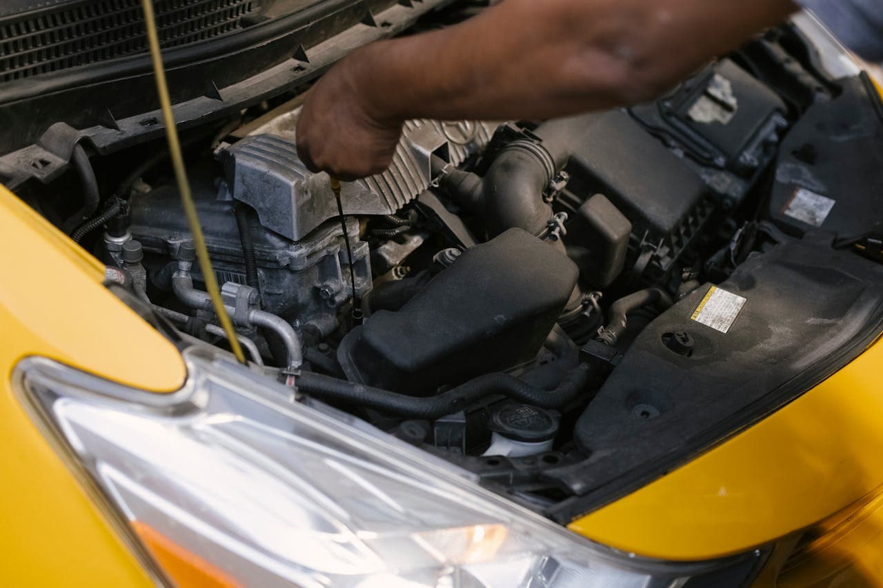 How to Replace the Engine Air Filter — 2021-2025 Chevrolet Tahoe